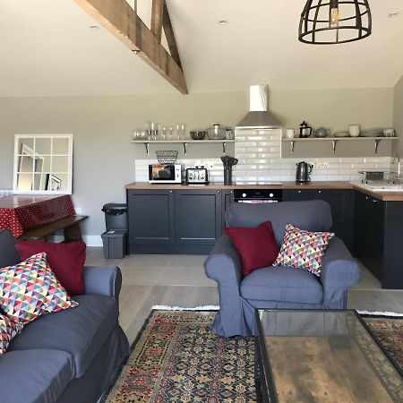Glebe Barn, Little Glebe Farm Apartment เชลเทนแฮม ภายนอก รูปภาพ