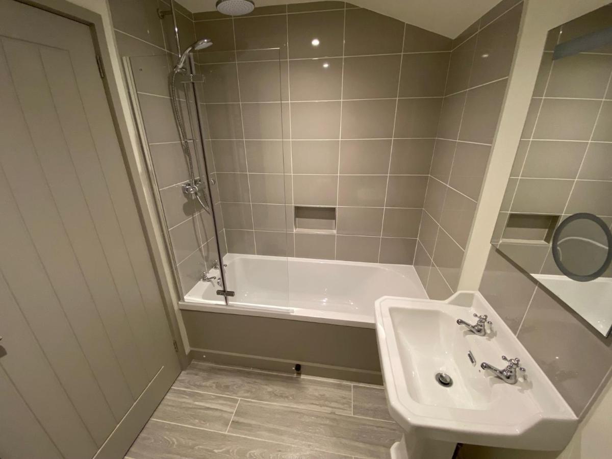 Glebe Barn, Little Glebe Farm Apartment เชลเทนแฮม ภายนอก รูปภาพ