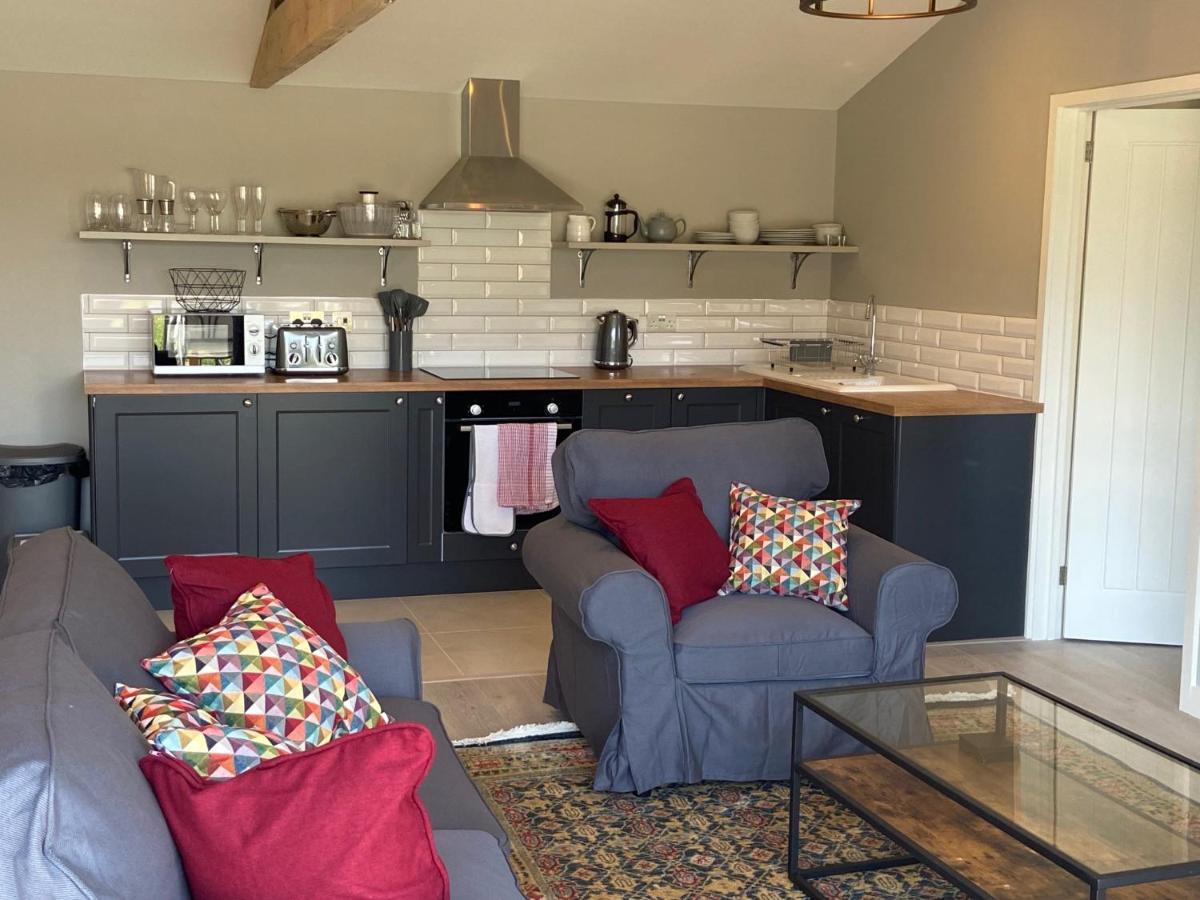 Glebe Barn, Little Glebe Farm Apartment เชลเทนแฮม ภายนอก รูปภาพ