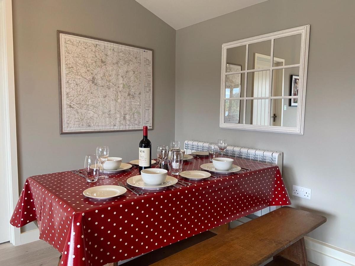 Glebe Barn, Little Glebe Farm Apartment เชลเทนแฮม ภายนอก รูปภาพ